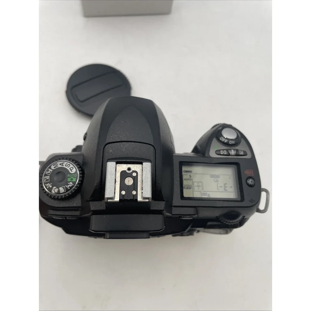 Nikon D70S 6MP Digital SLR Camera Body Only+Battery+Strap+Case TESTED